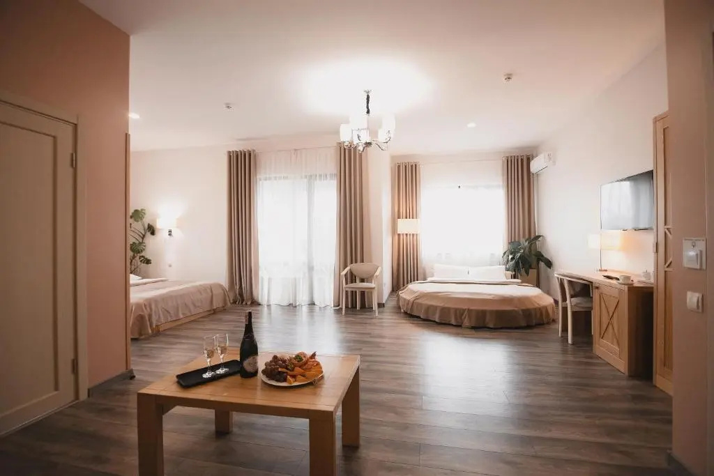 Suite with balcony