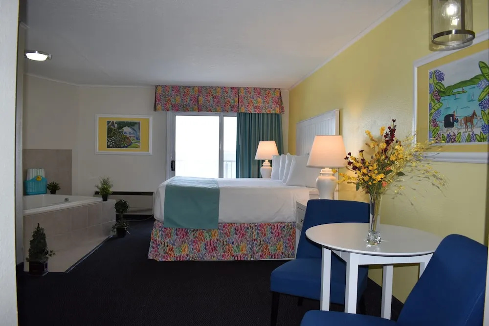Deluxe Double room with lake view (full double bed)