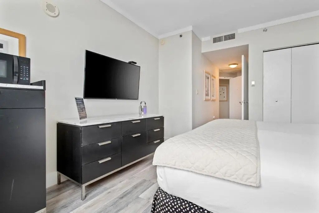 Mutiny Park by SoFLA Vacations - Chambres