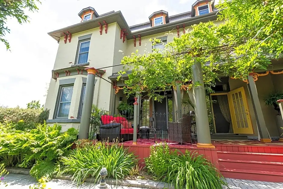 Russell Manor Bed & Breakfast