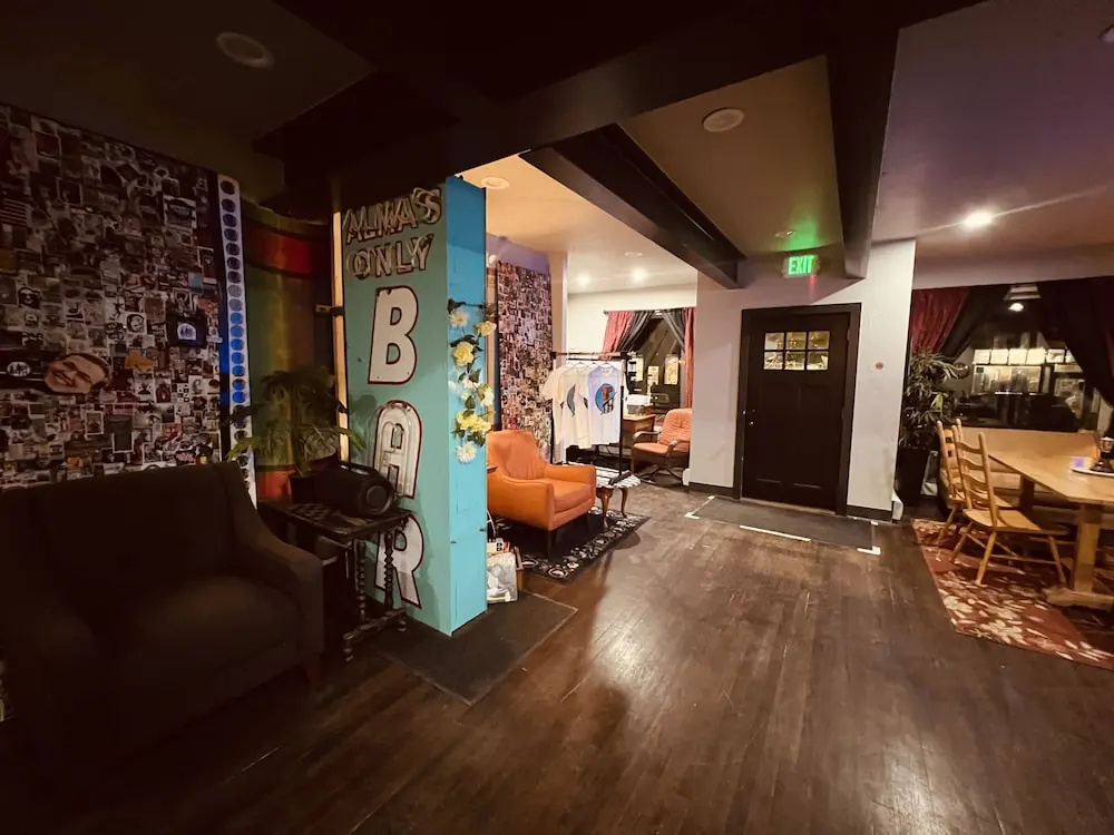 Hotel photo 11