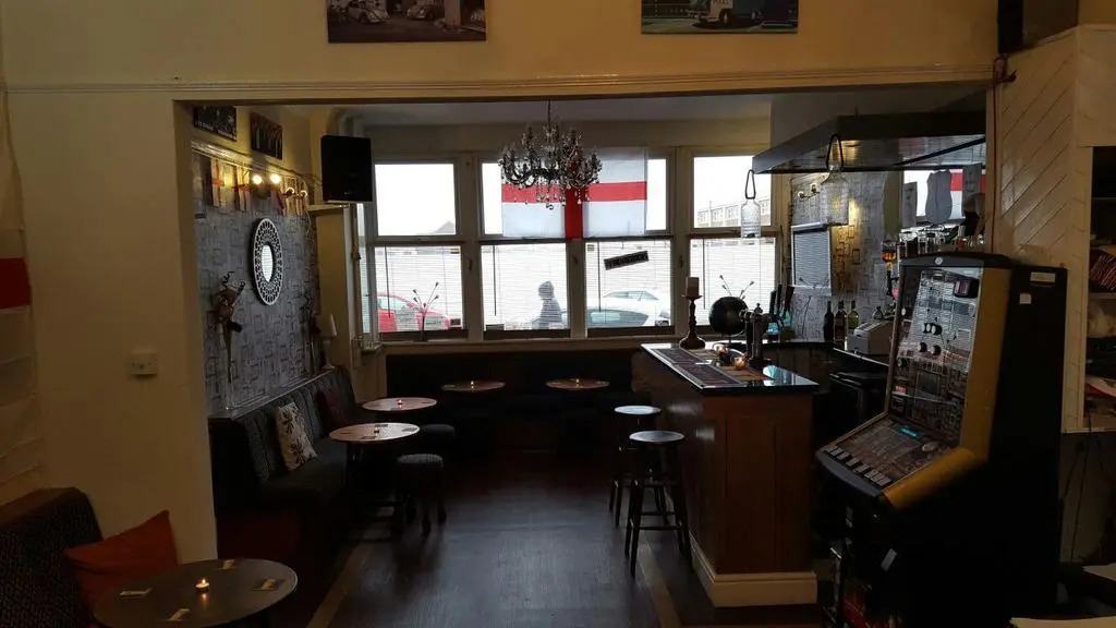 The Hollingdales Hotel - фото 6