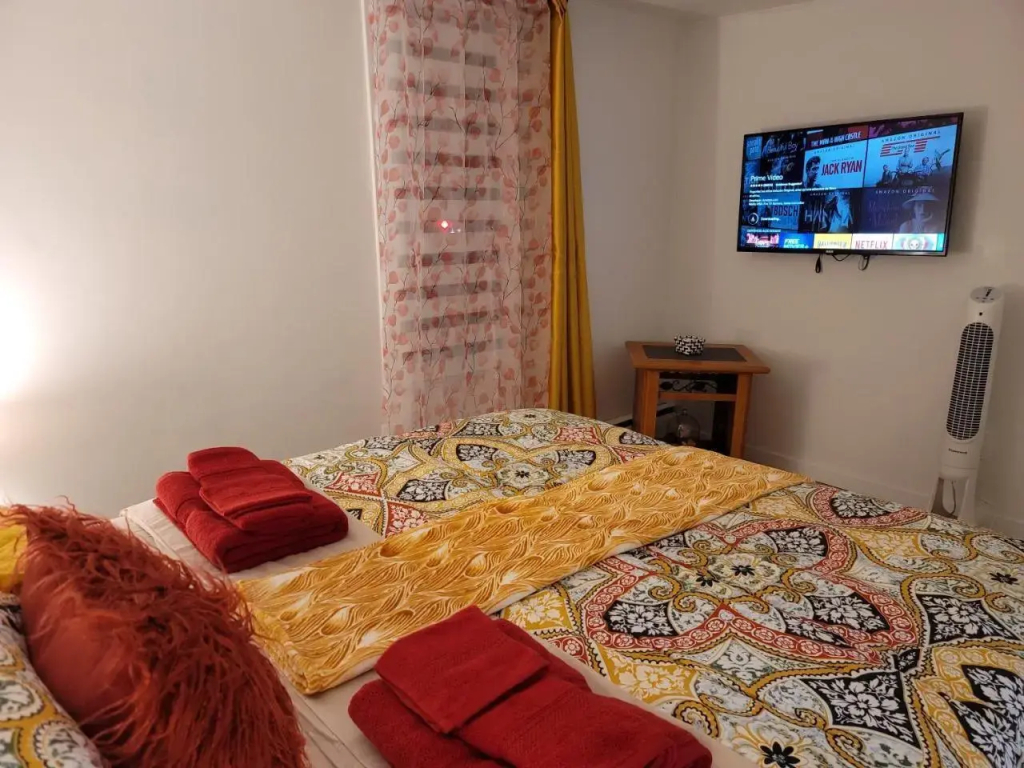 Vibrant apartment in the heart of the town - фото 17