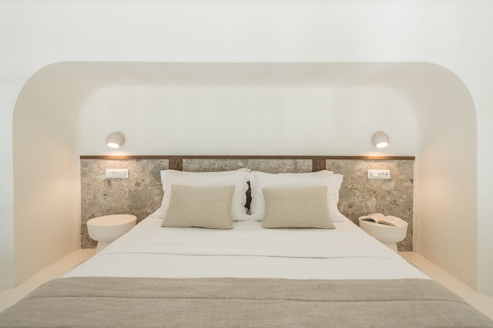 Enigma Apartments & Suites