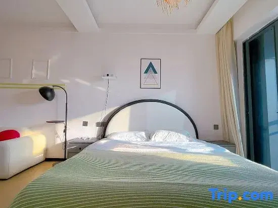Standard Double room with balcony (full double bed)