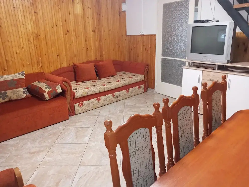 A Whole Holiday House With a Garden in Fonyód for 2-10 Persons - фото 3