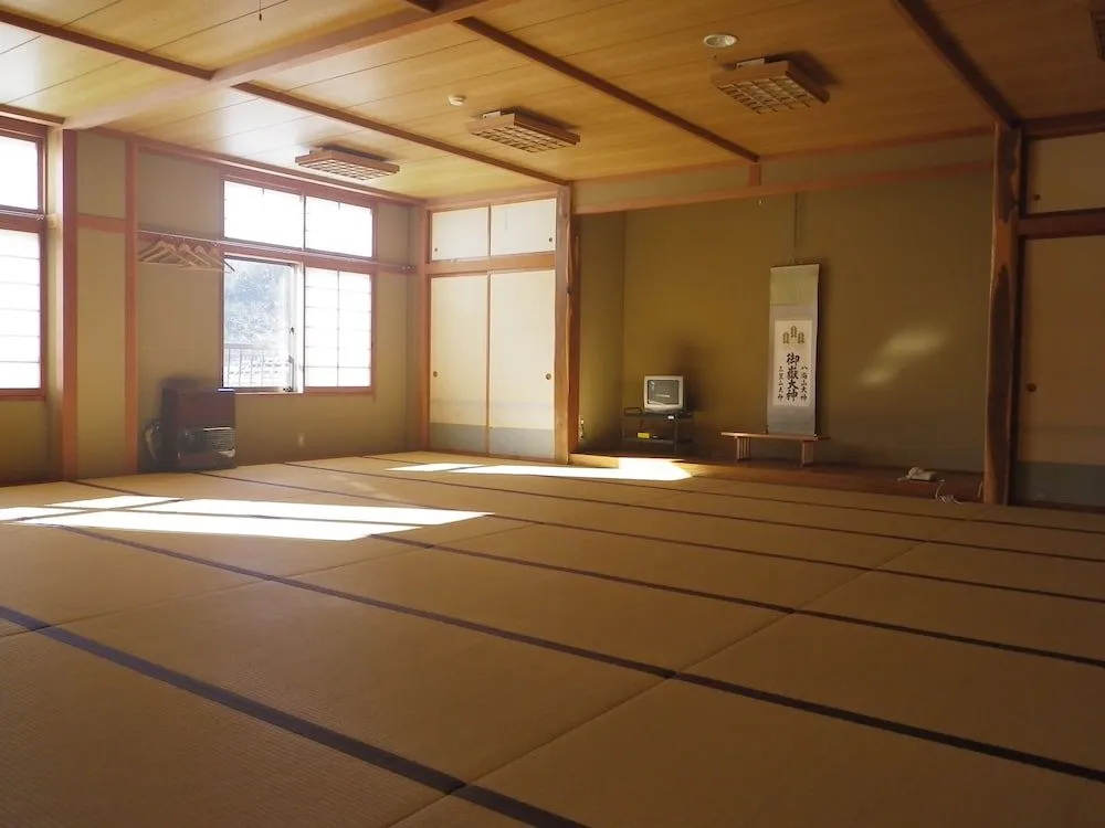 Kurumizawa Ryokan - фото 8