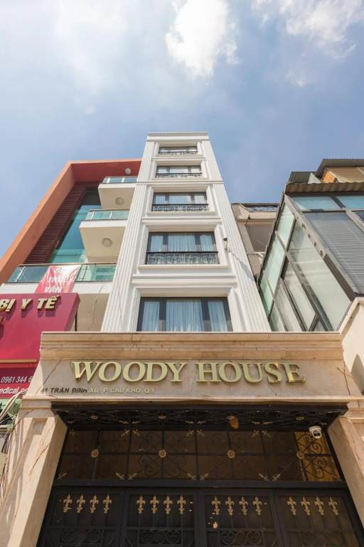 Woody House Boutique