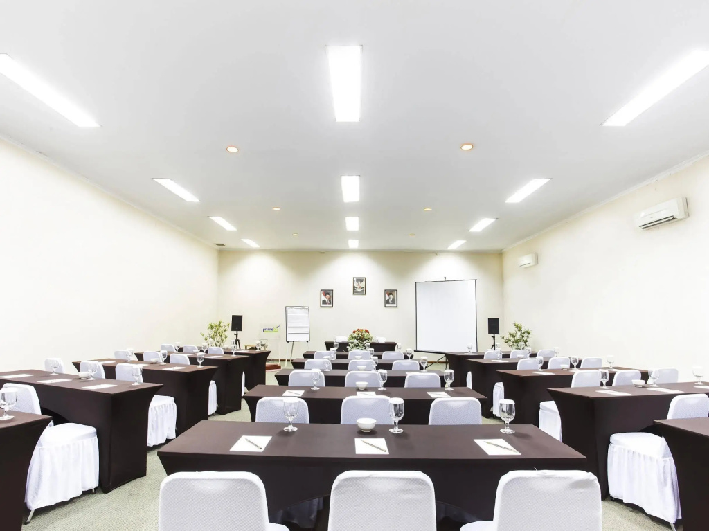 PrimeBiz Hotel Karawang - Général