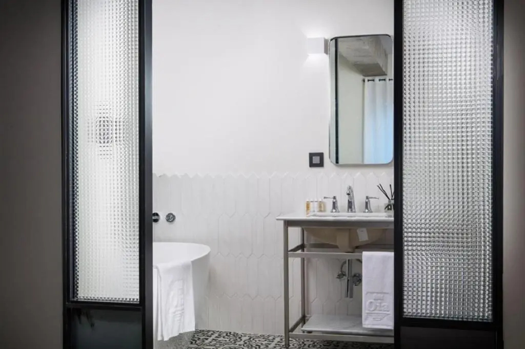 2 Bedrooms Suite