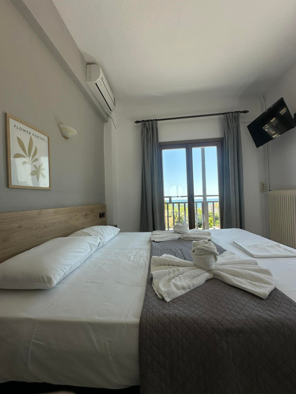 Standard Double room with sea view (full double bed)