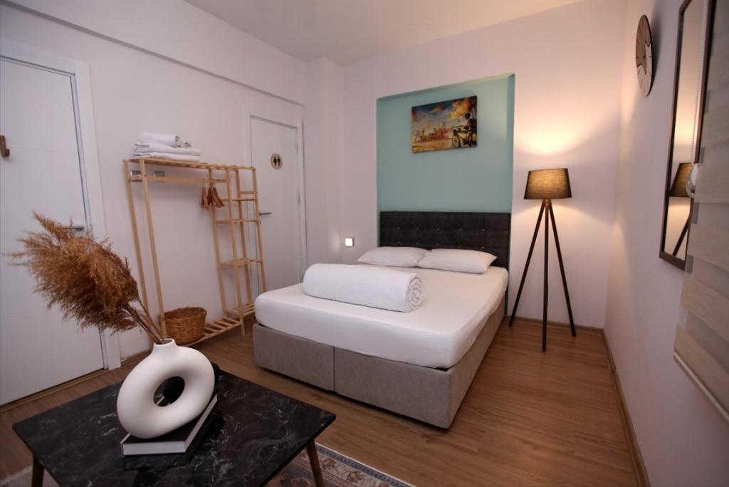 Aden Room — 3