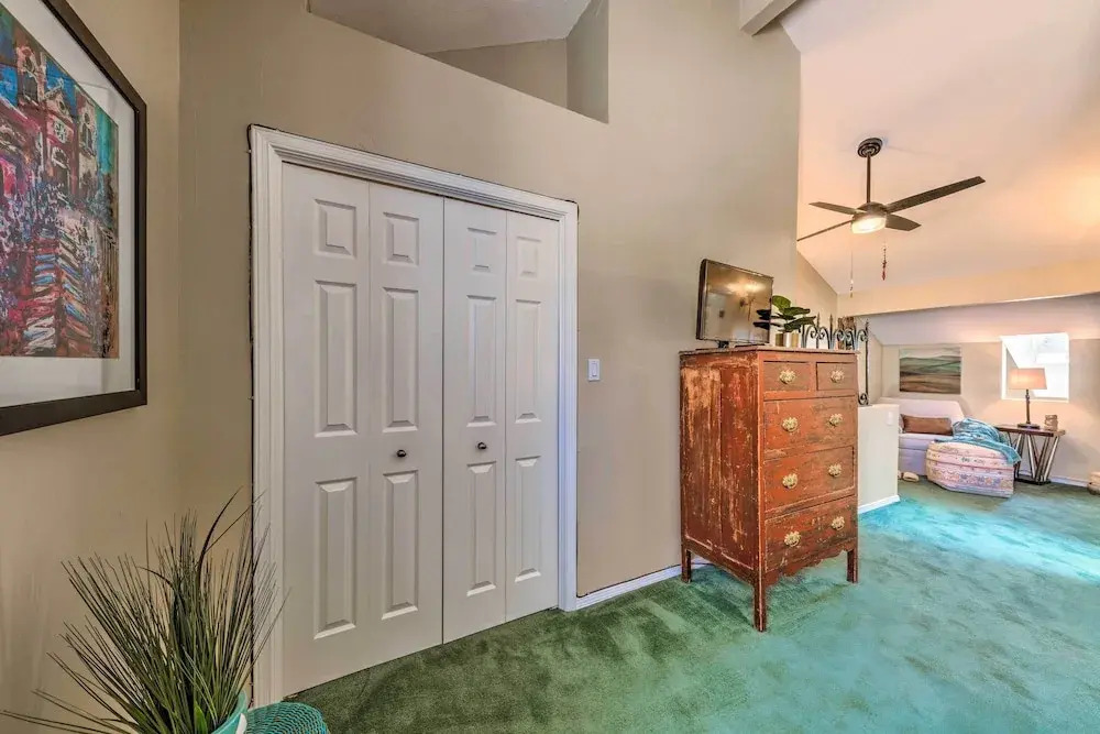 Eclectic Home w/ Deck: 4 Miles to Ski Cloudcroft! - фото 3