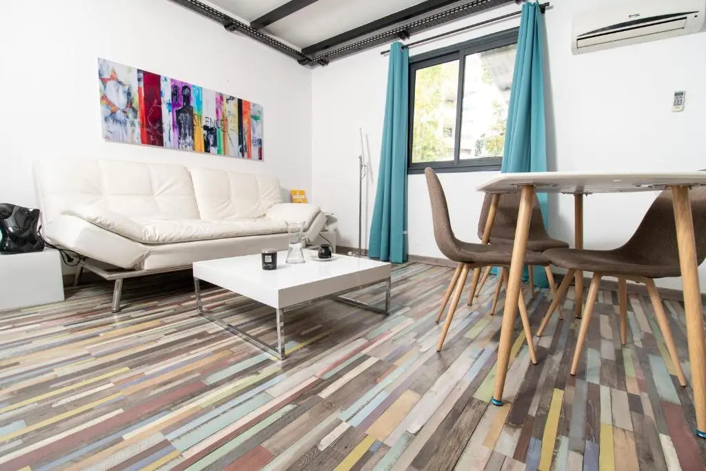 Corail - T2 rénové - Duplex de 45m2 - 10 min de l'aéroport et du centre de Saint Denis