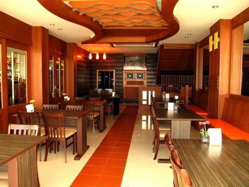 Food & Beverage