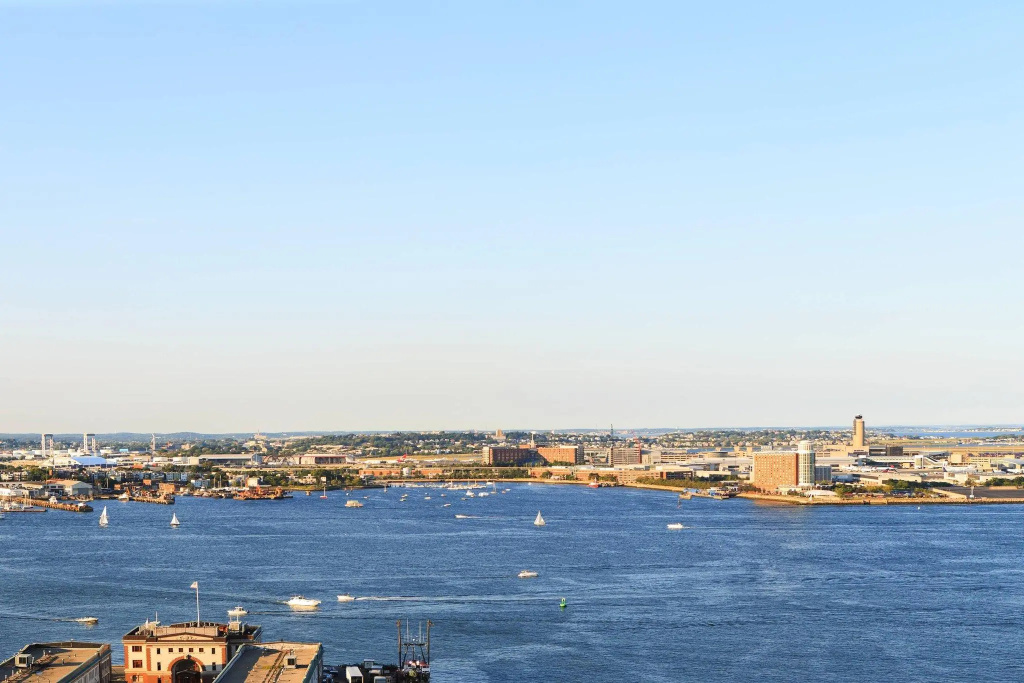 Renaissance Boston Waterfront Hotel