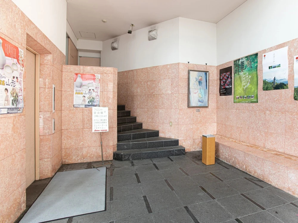 Lobby & Reception