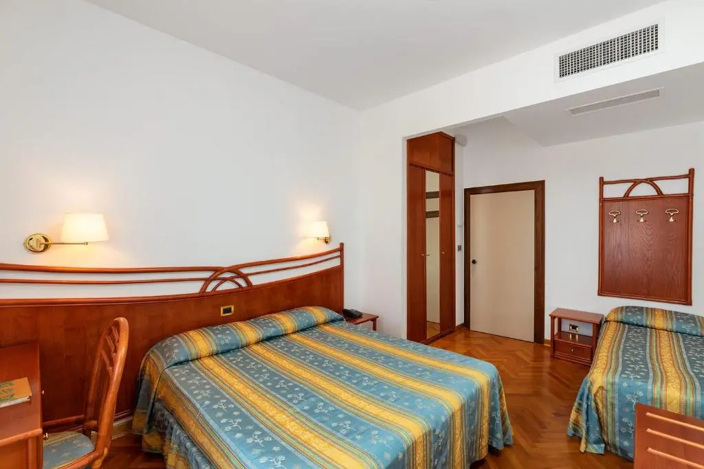 Triple room