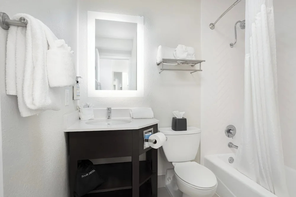 Holiday Inn Resort Oceanfront at Surfside Beach by IHG - Chambres