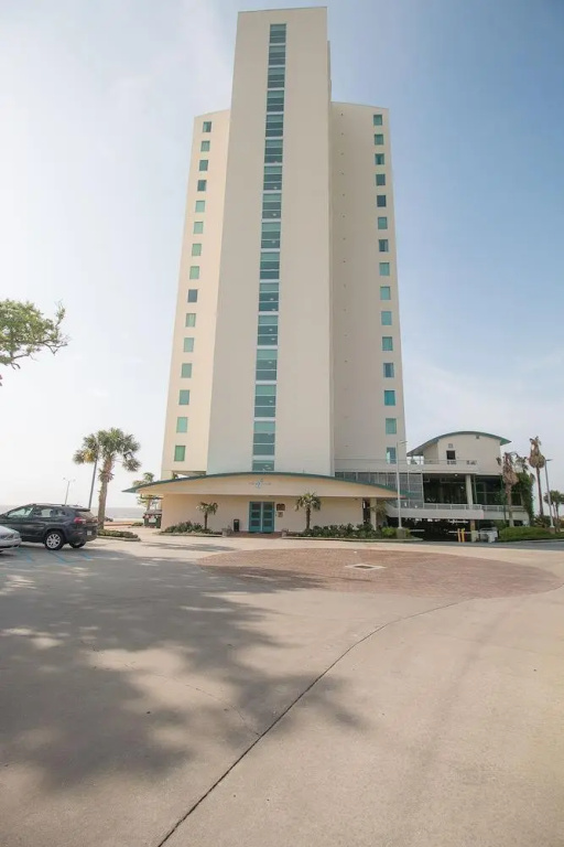 Ocean Club 203
