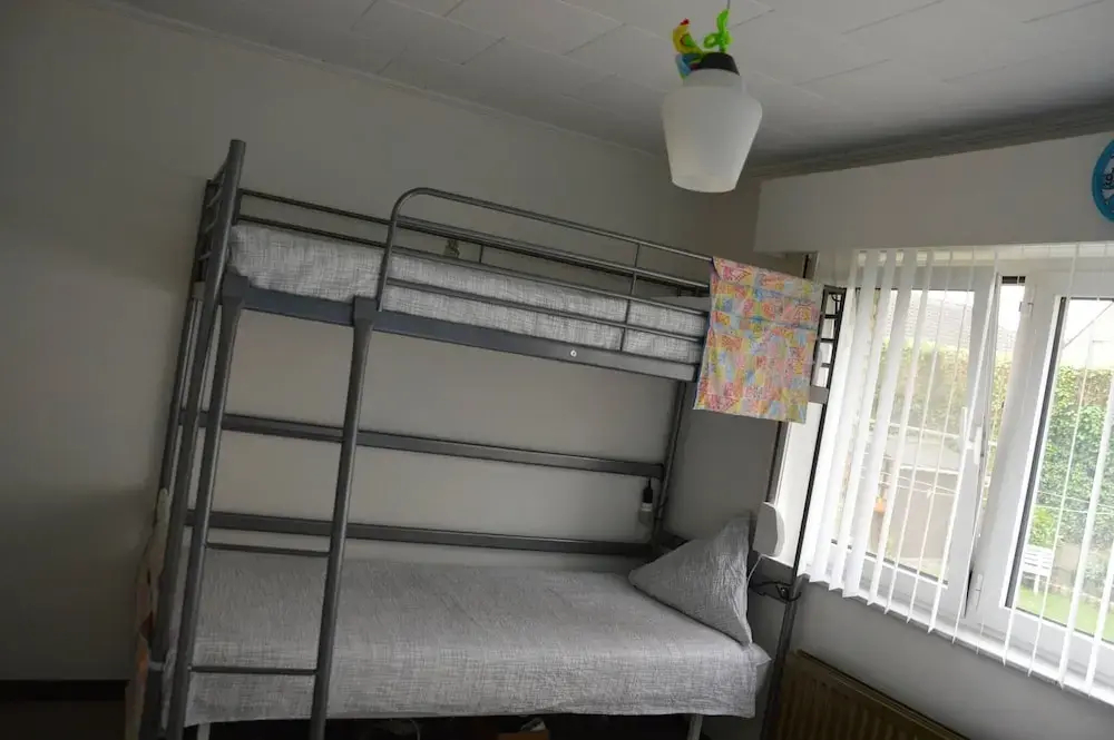 Charming Belgian Getaway in Oudsbergen - 3 Bedrooms & Garden - фото 6