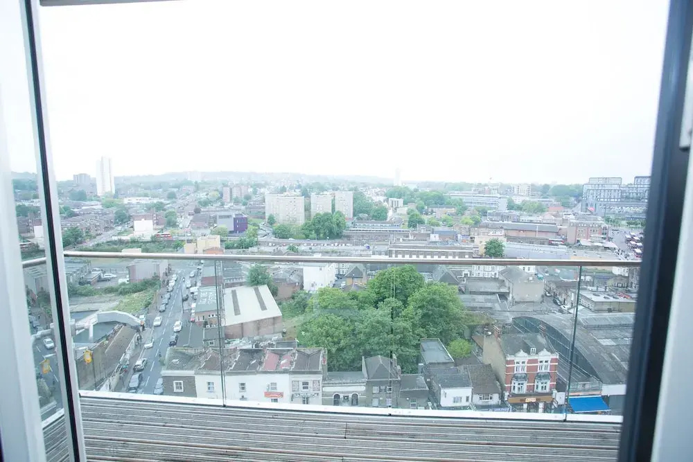 High view 2 Bedroom apt - Woolwich