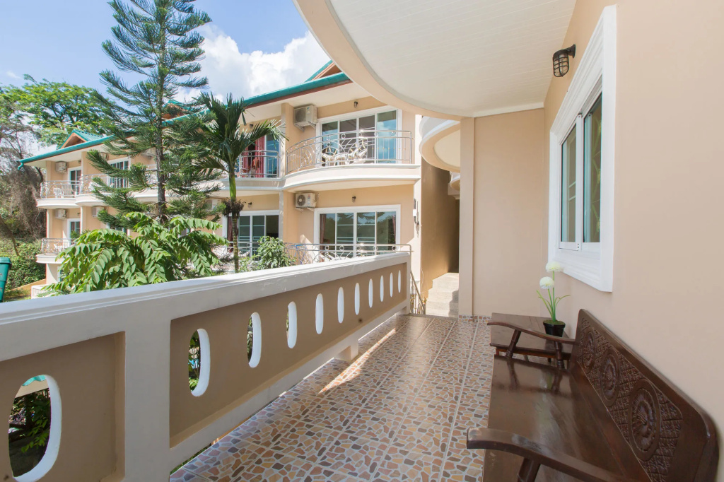 Balcony & Terrace