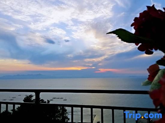 Ruoshu Homestay (Qingdao Lingshan Island)