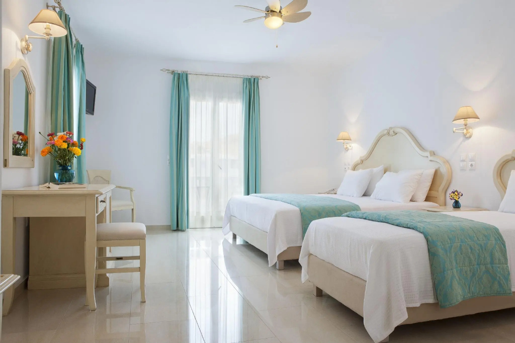 Superior Triple room