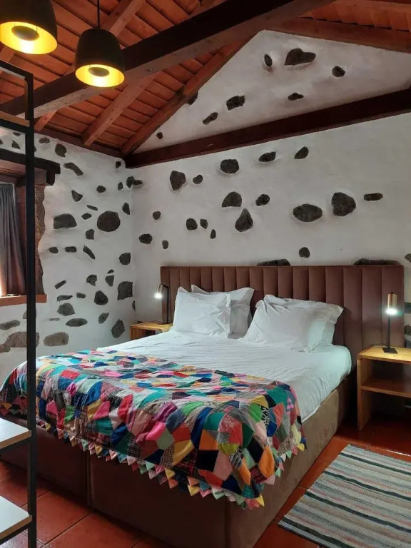 2 Bedrooms Cottage