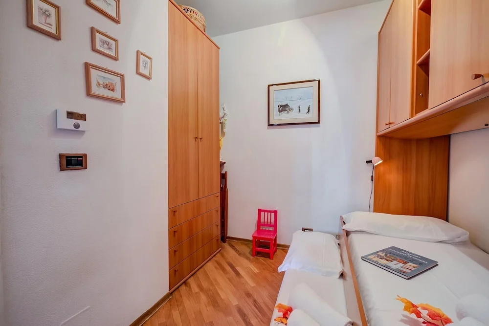 1 Bedroom Family Apartment