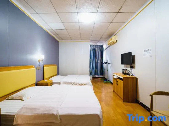 Deluxe Double room (full double bed)