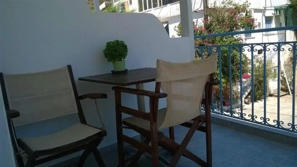 Standard Double room with balcony (full double bed)