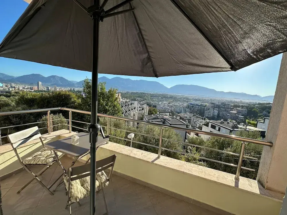 Olive Hill Apartment