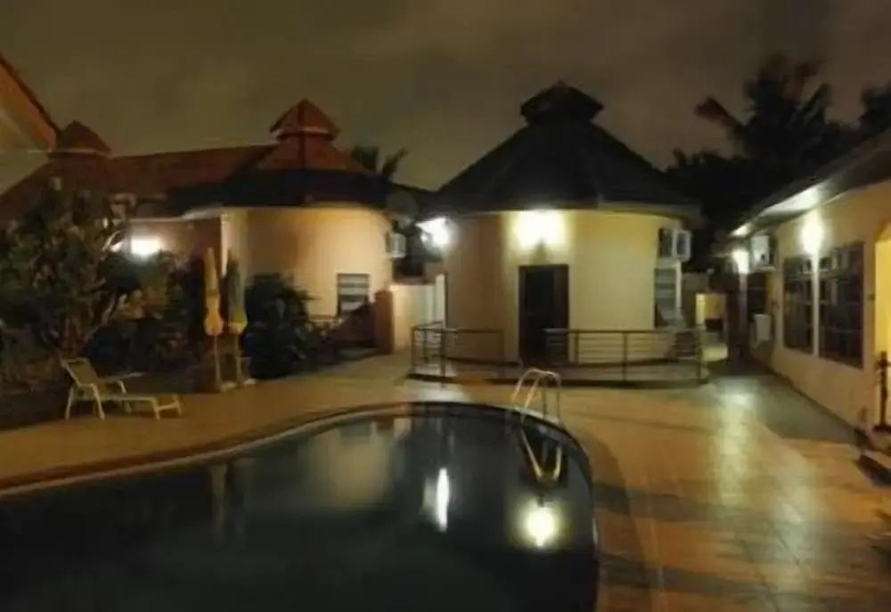 Ponderosa Travel Lodge