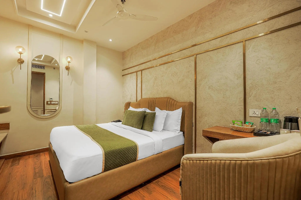 Hotel Indus — 2