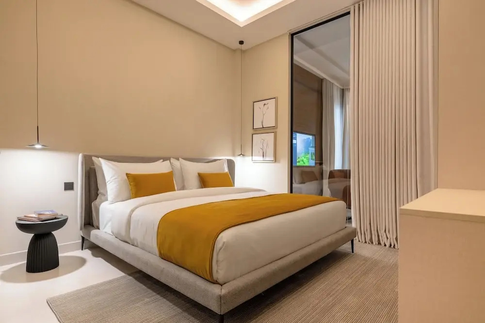 2 Bedrooms Apartment