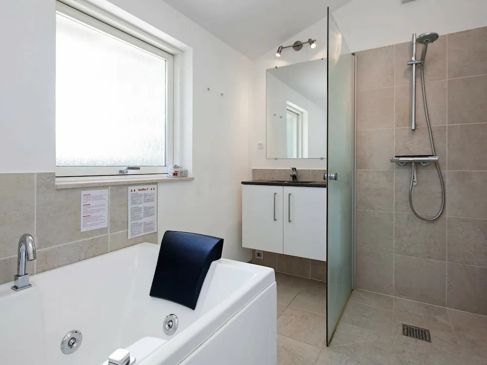 Cozy Holiday Home in Væggerløse With Private Whirlpool - фото 7