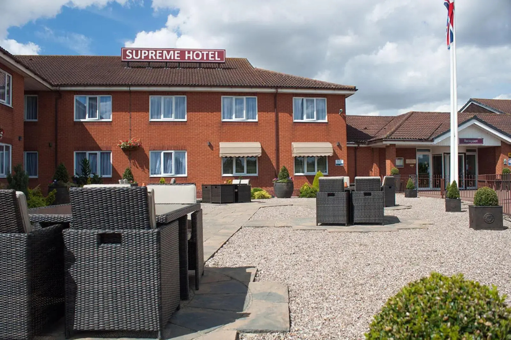 Supreme Inn Boston
