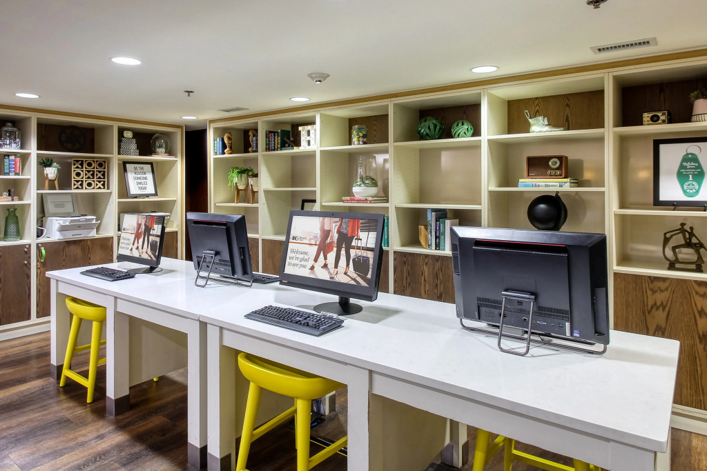 Holiday Inn Hotel & Suites Atlanta Airport-North by IHG - Général