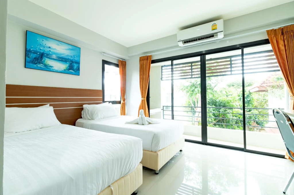Deluxe Double room (twin beds)