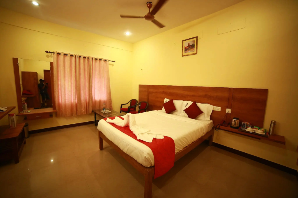 Standard Double room (full double bed)