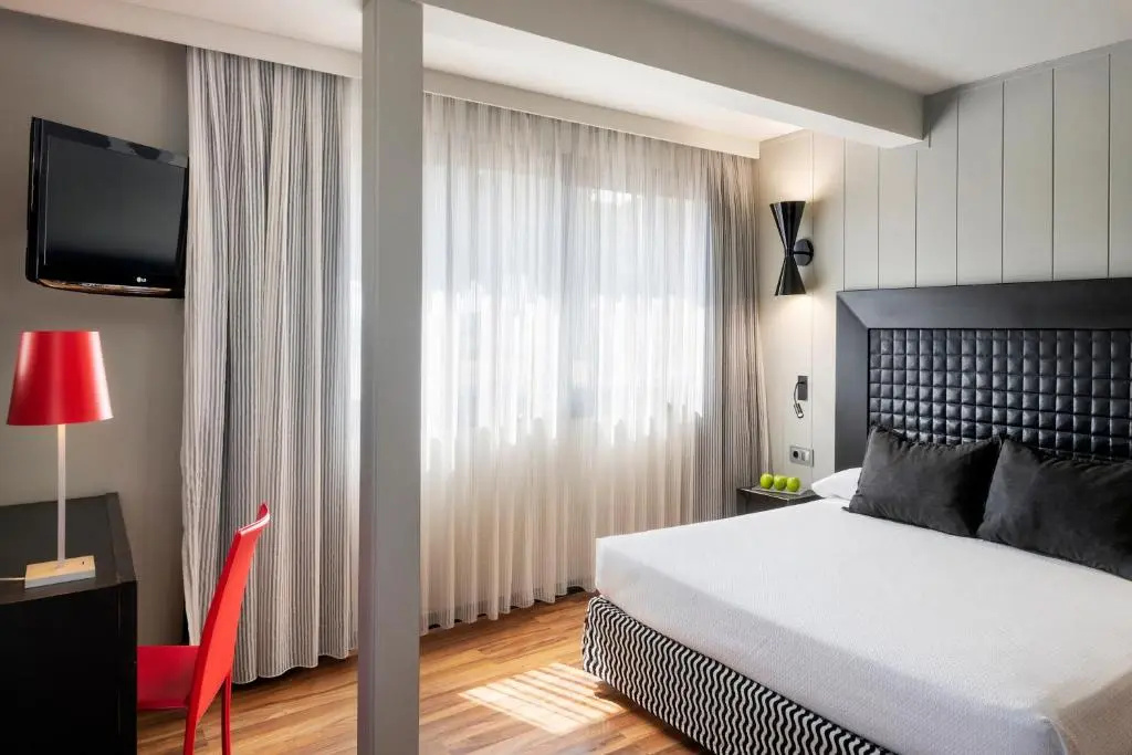 Salles Hotel Aeroport de Girona - Chambres