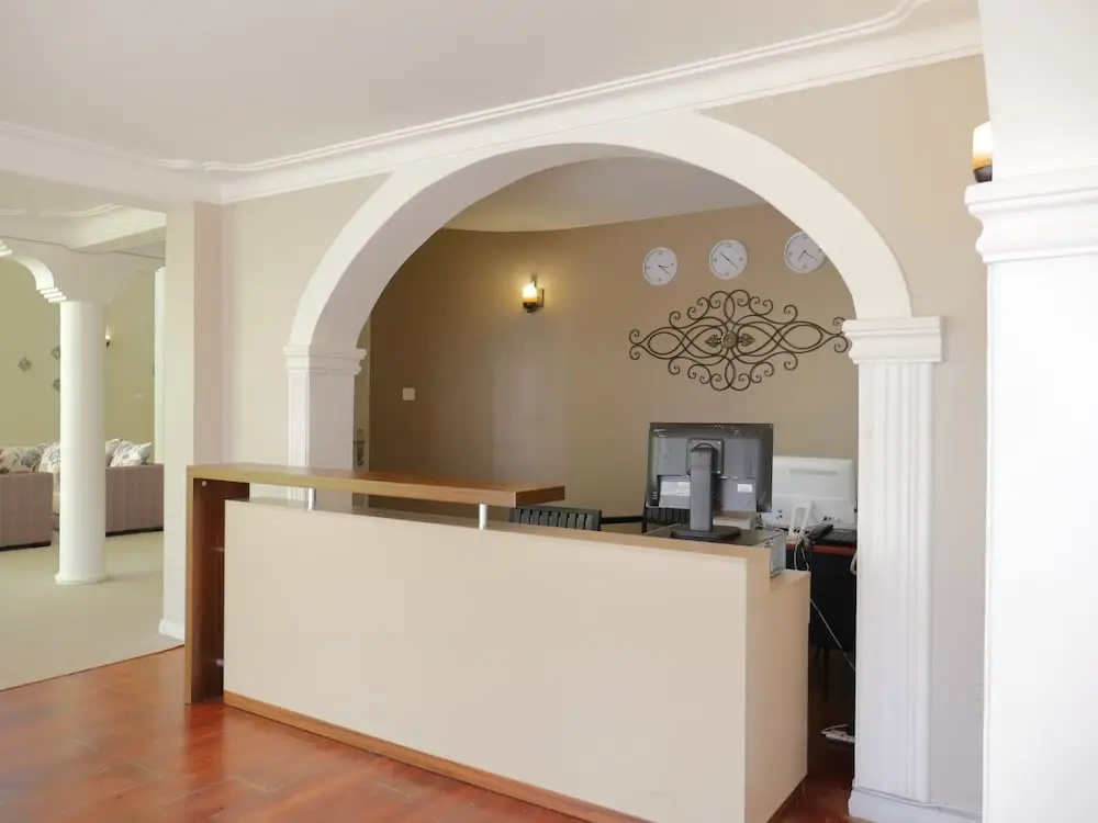 Lobby & Reception
