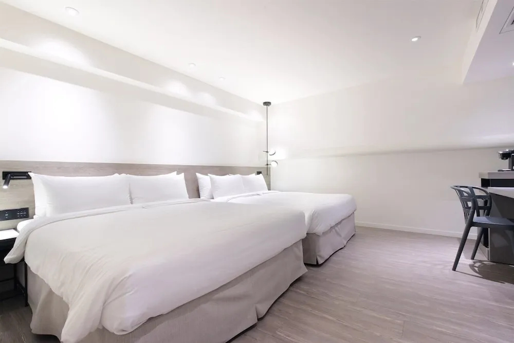 Economy Quadruple room
