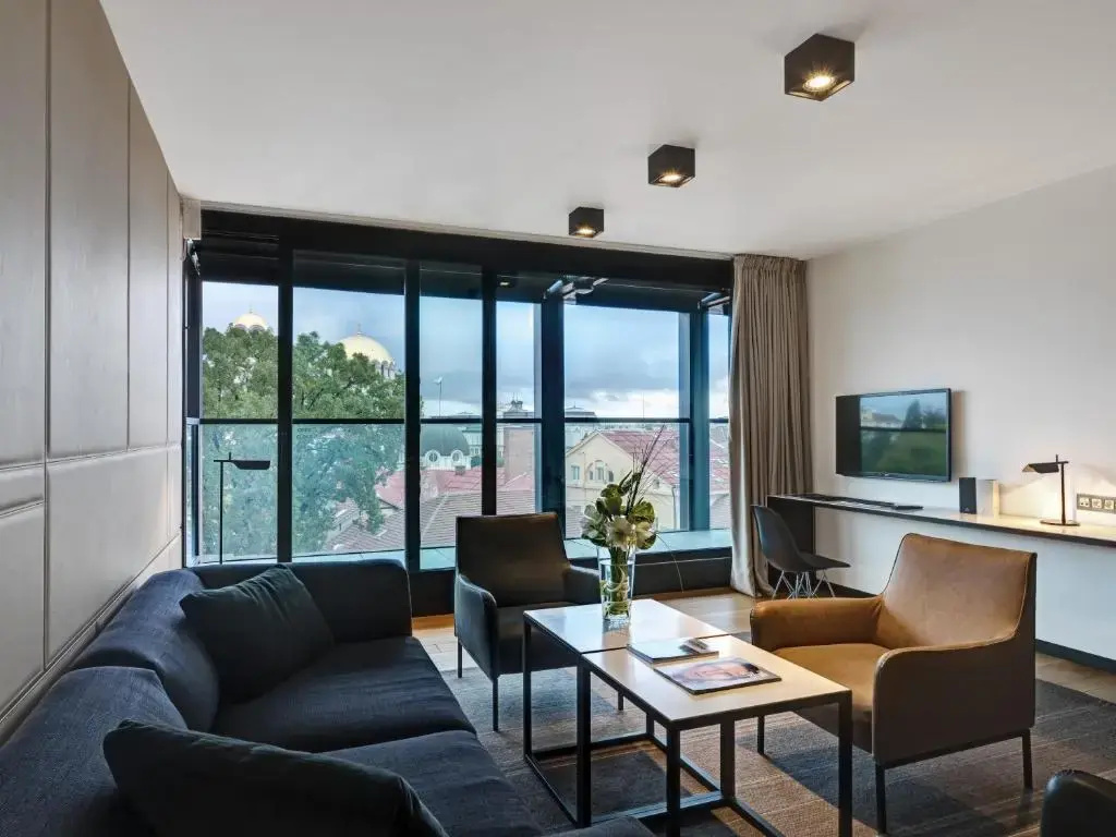 1 Bedroom Suite
