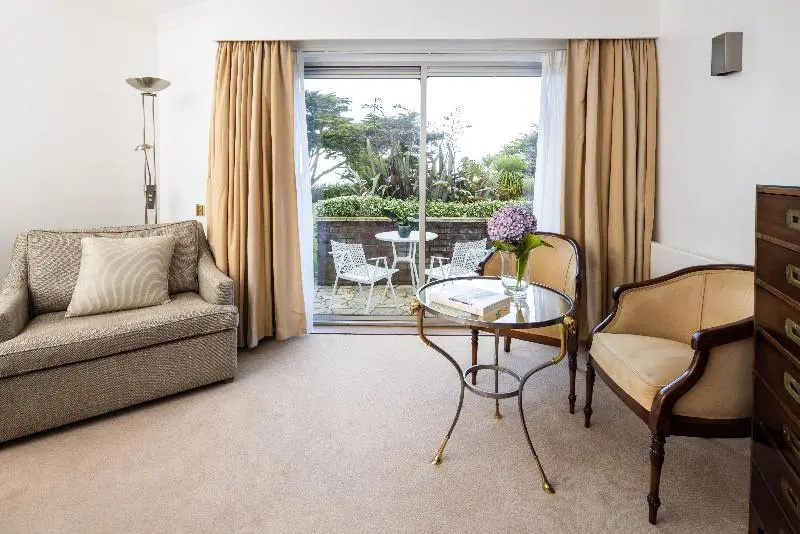 Standard Double room with garden view (full double bed)