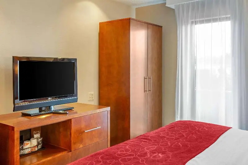Comfort Suites Oakbrook Terrace near Oakbrook Center - Chambres