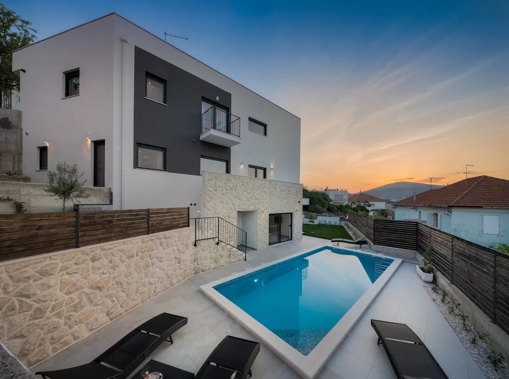 Villa Salt - 10 people, heated pool, Trogir, near beach & Split airport - фото 18