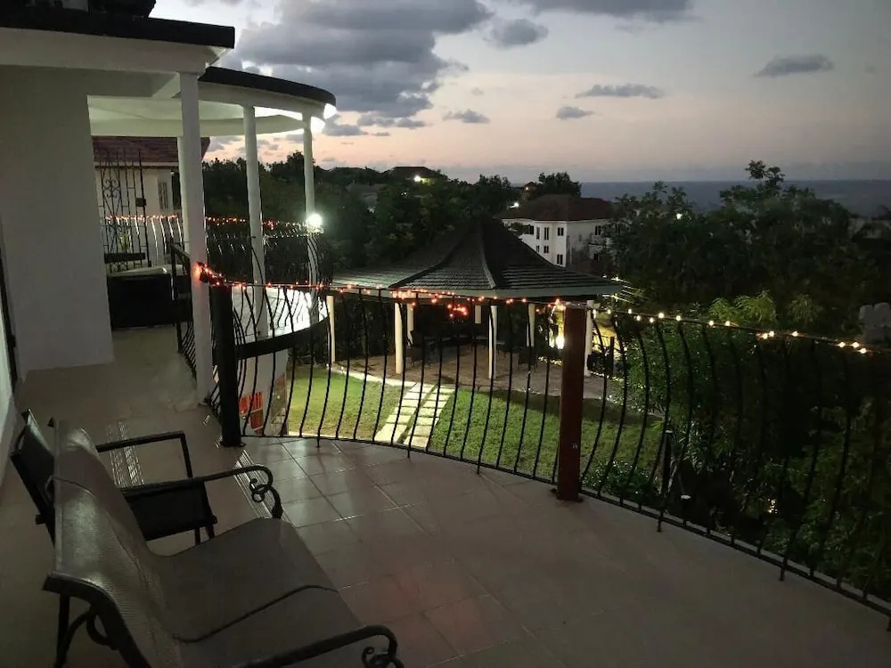 Spring Valley Inn